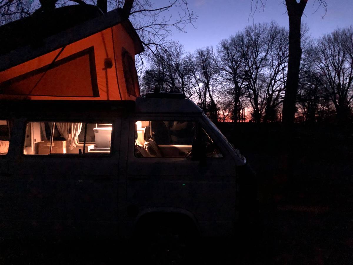 Volkswagen-vanagon-westfalia-1987-2