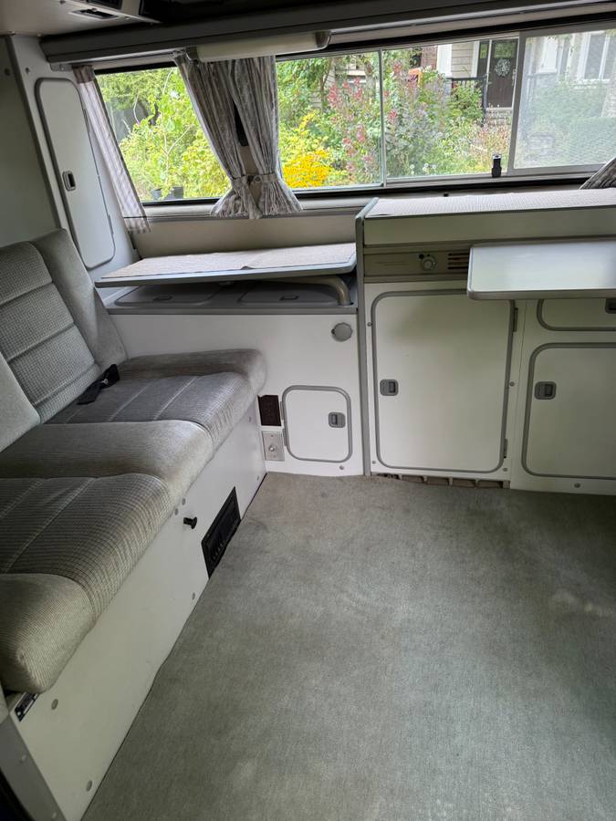 Volkswagen-vanagon-westfalia-1990-blue-3