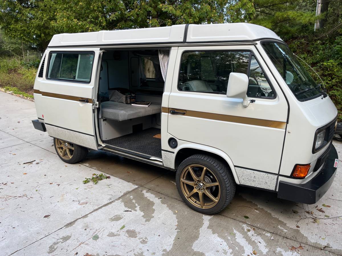 Volkswagen-vanagon-westfalia-1991-white-4