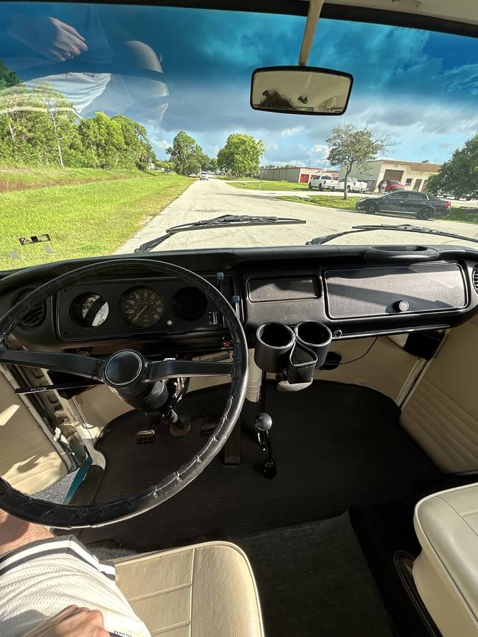 Volkswagen-vw-transporter-bus-t2-bay-window-1977-blue-19