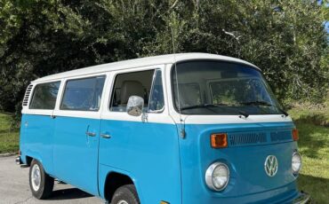 Volkswagen-vw-transporter-bus-t2-bay-window-1977-blue