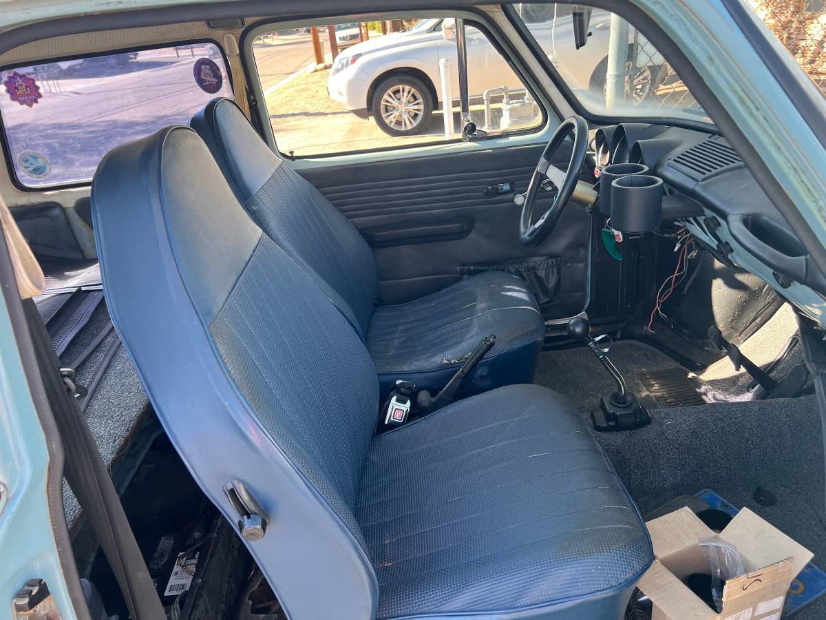 Volkswagon-1973-blue-2