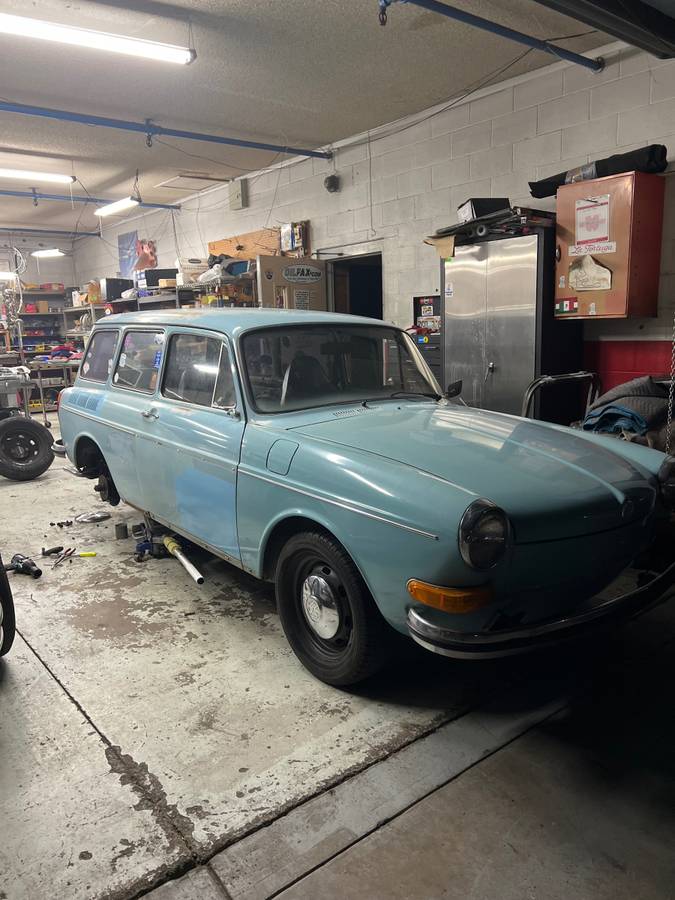 Volkswagon-1973-blue-9