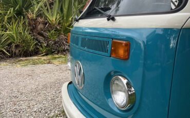 Volkswagon-1977-blue-2