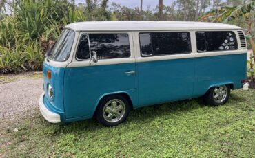 Volkswagon-1977-blue