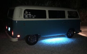 Volkswagon-1977-blue-7