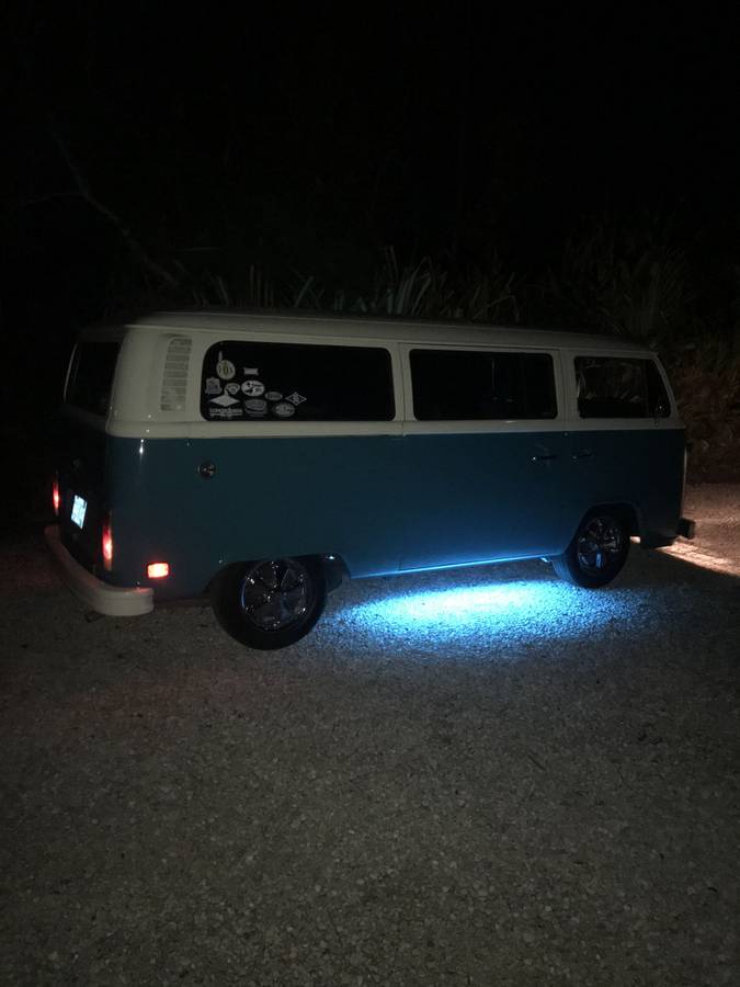 Volkswagon-1977-blue-7