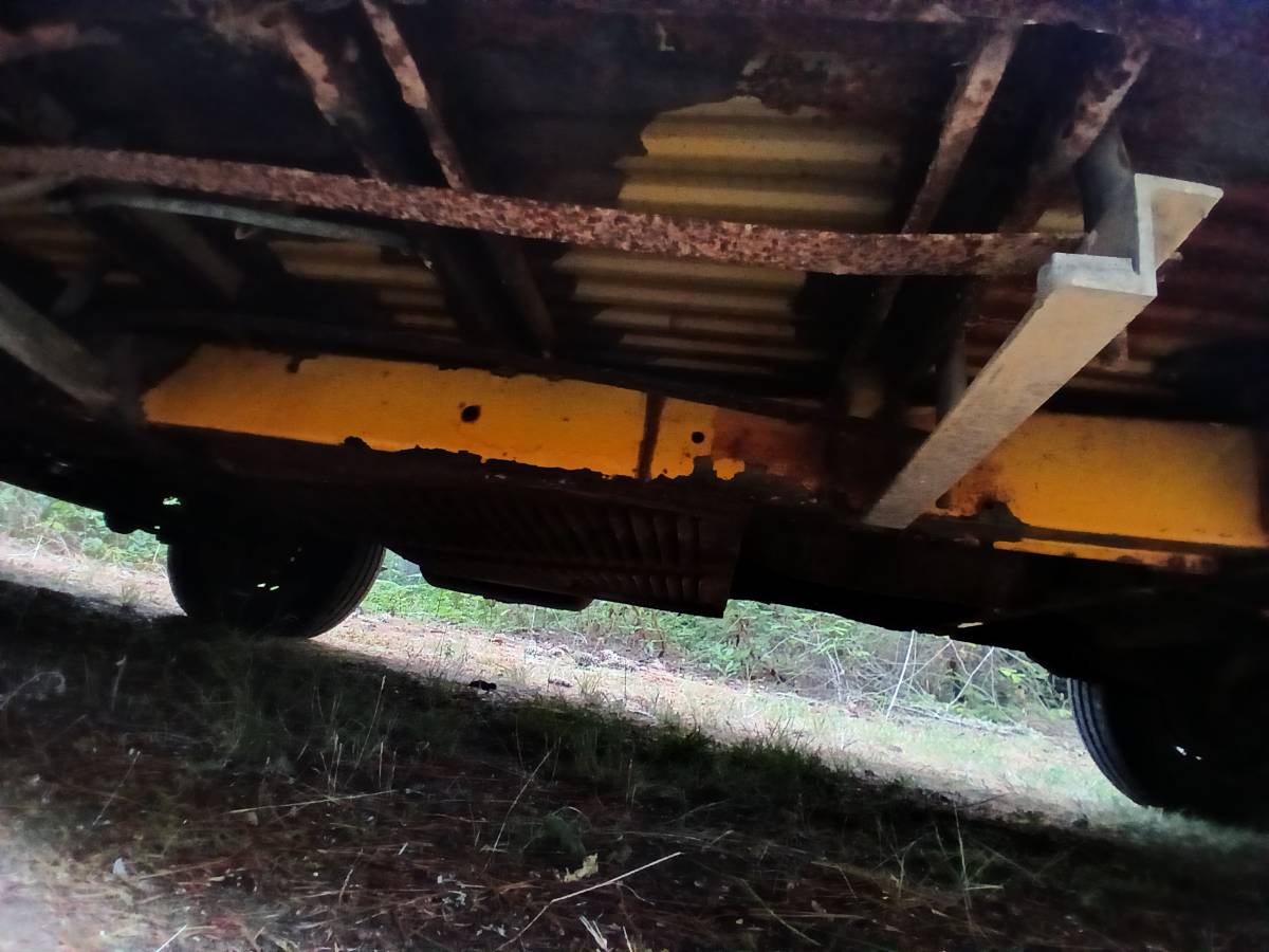 Volkswagon-camper-2-type-bus-1977-16