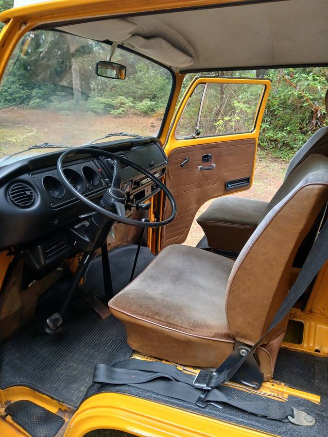Volkswagon-camper-2-type-bus-1977-2