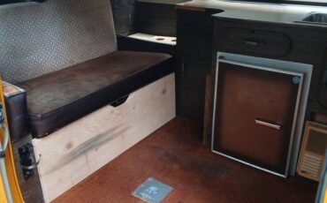 Volkswagon-camper-2-type-bus-1977-3