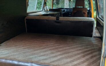 Volkswagon-camper-2-type-bus-1977-6
