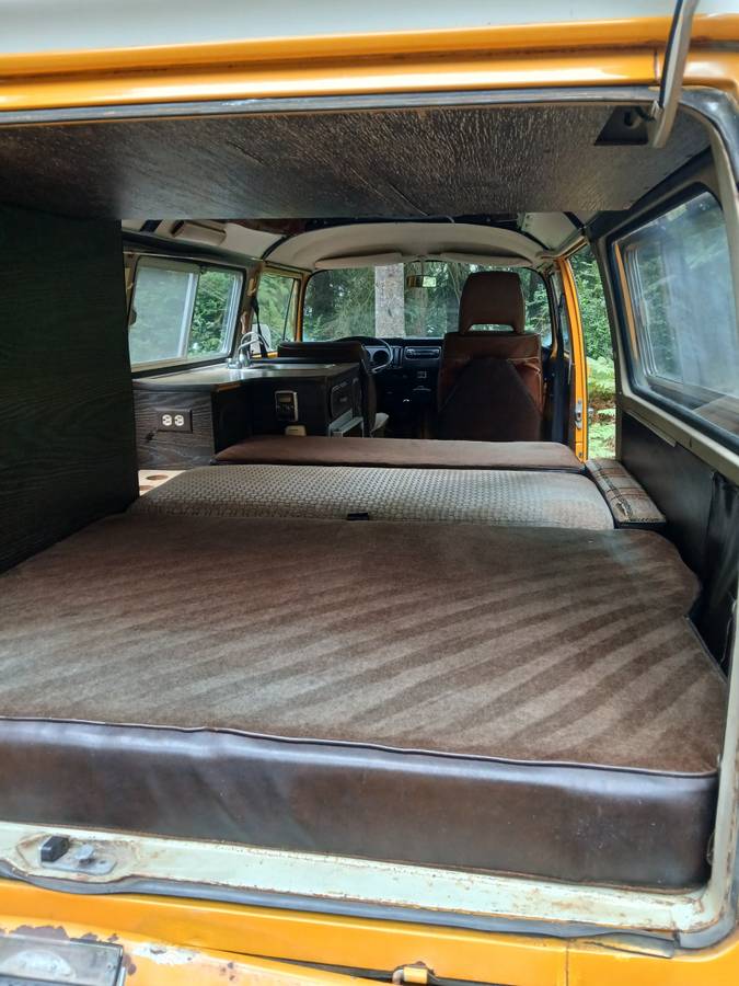 Volkswagon-camper-2-type-bus-1977-7