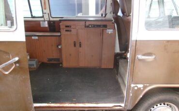 Volkswagon-westphalia-camper-van-1978-brown-4