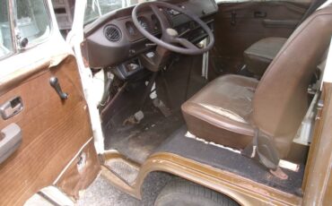 Volkswagon-westphalia-camper-van-1978-brown-5