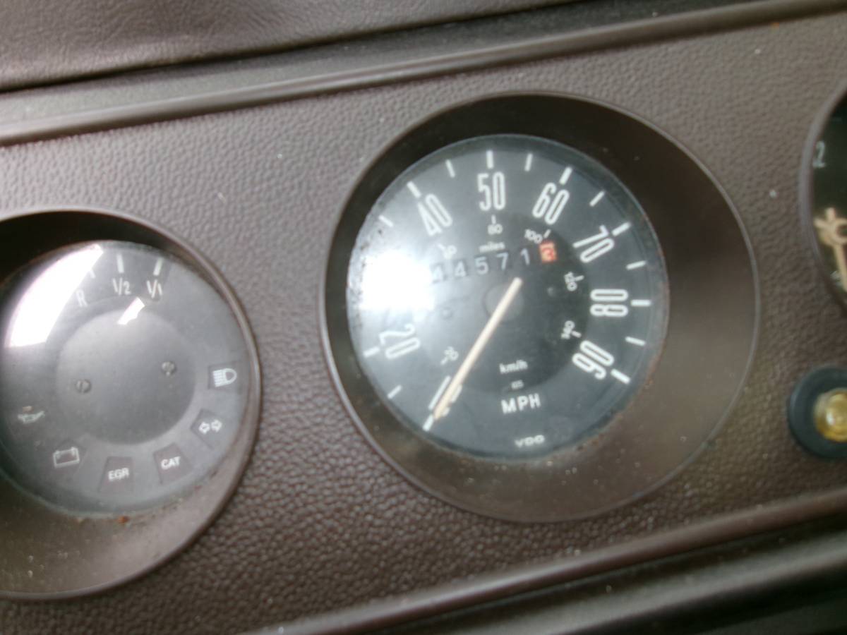 Volkswagon-westphalia-camper-van-1978-brown-6