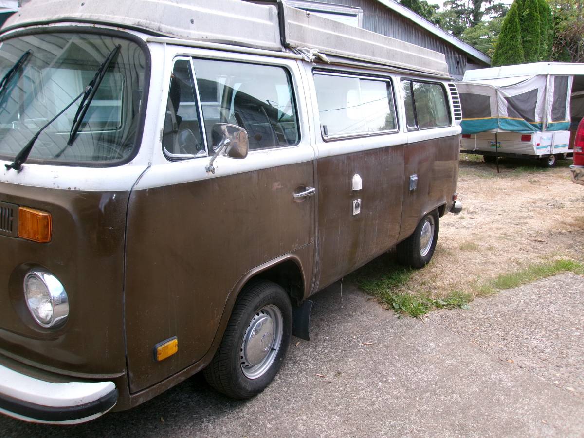 Volkswagon-westphalia-camper-van-1978-brown