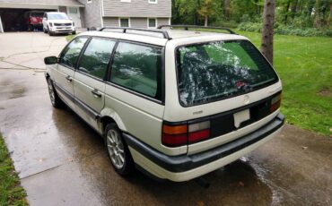 Volswagen-passat-diesel-1991-white-11