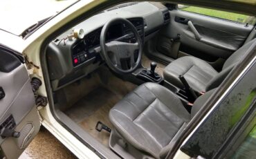 Volswagen-passat-diesel-1991-white-2