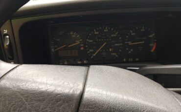Volswagen-passat-diesel-1991-white-3