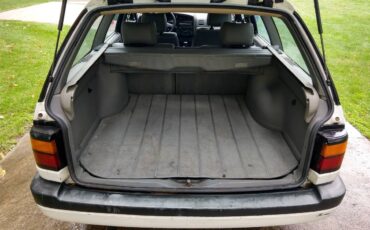 Volswagen-passat-diesel-1991-white-5