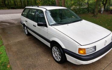 Volswagen-passat-diesel-1991-white-8