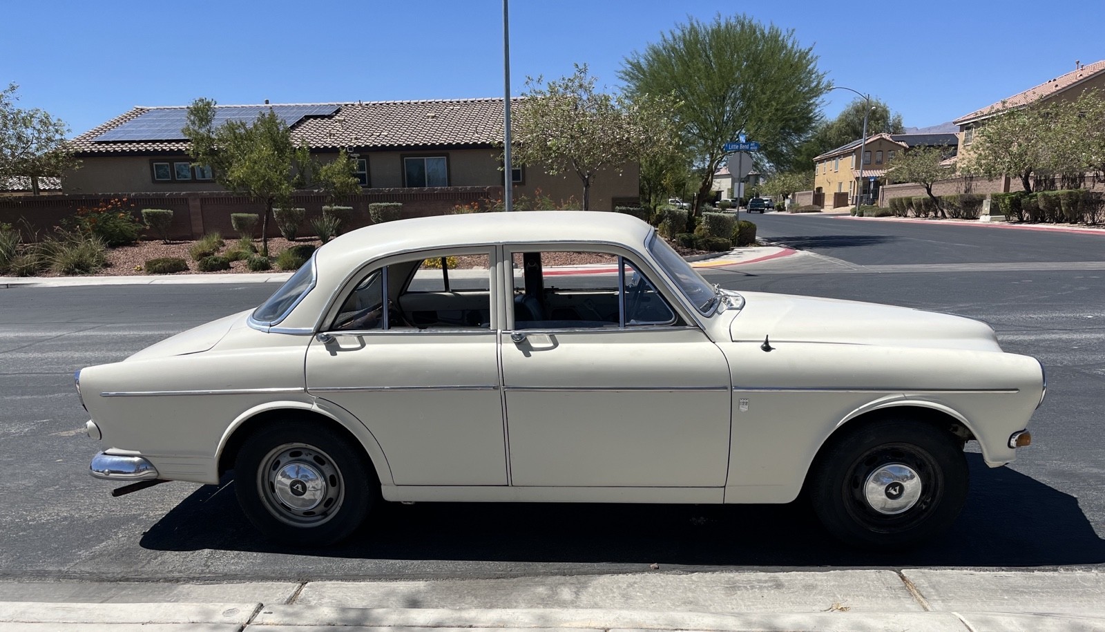 Volvo-122-S-1966-Sedan-10