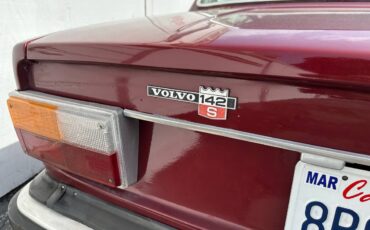 Volvo-142s-1974-10