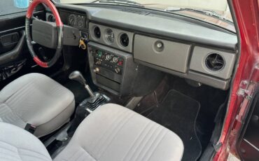 Volvo-142s-1974-11