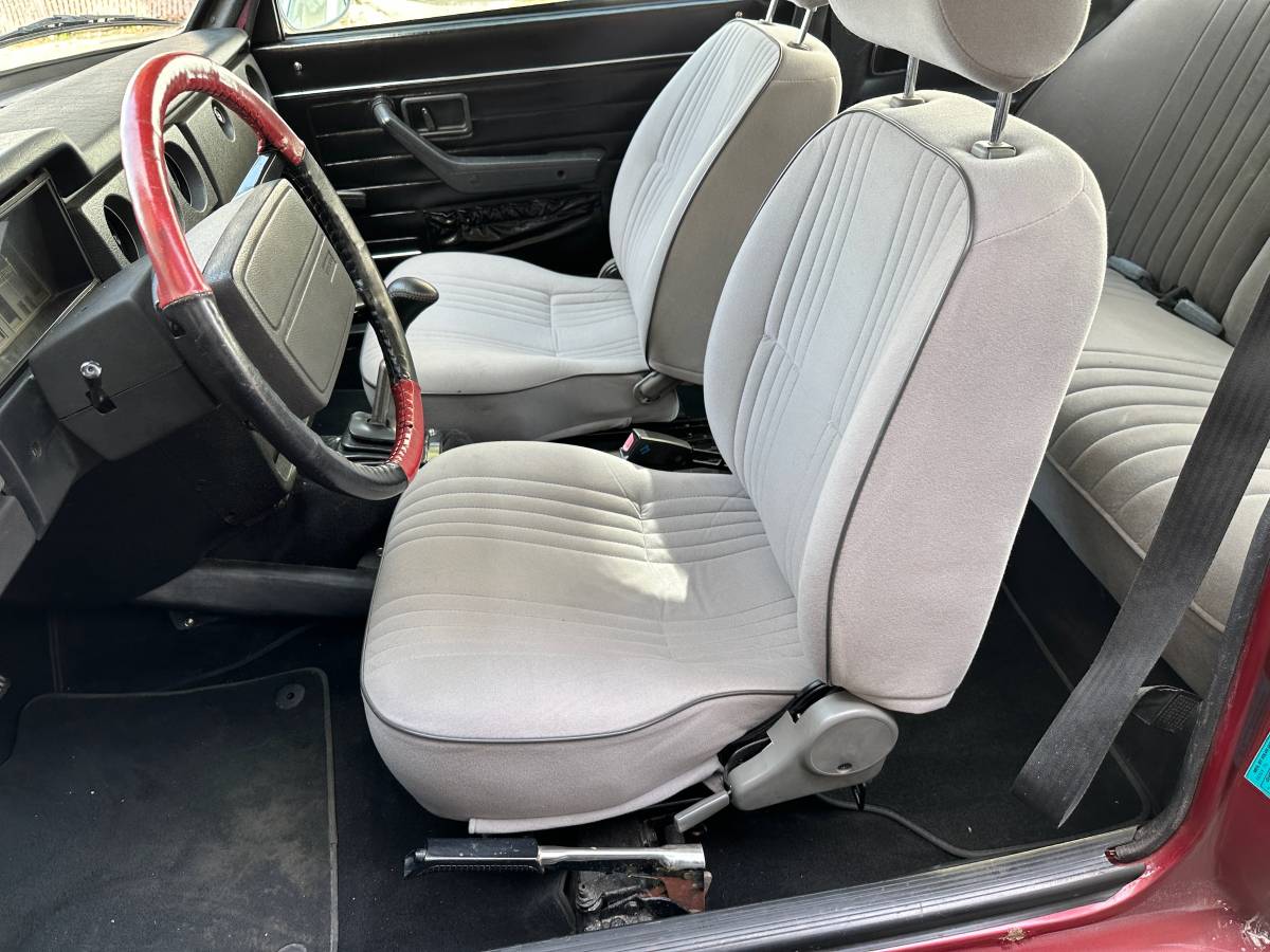 Volvo-142s-1974-13