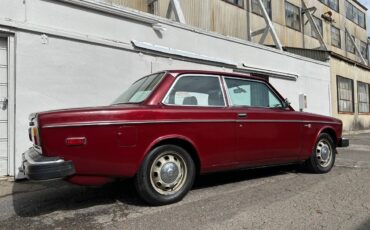 Volvo-142s-1974-6