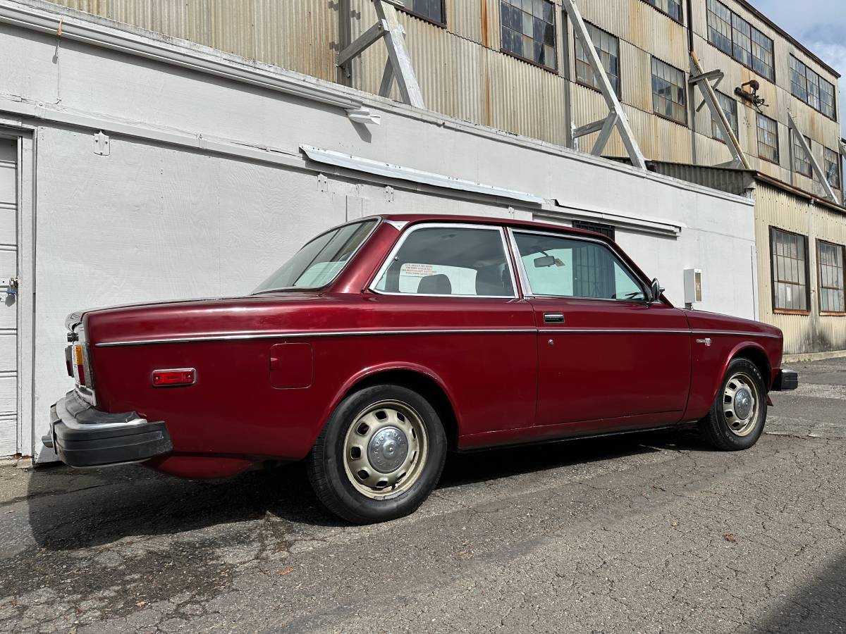 Volvo-142s-1974-6