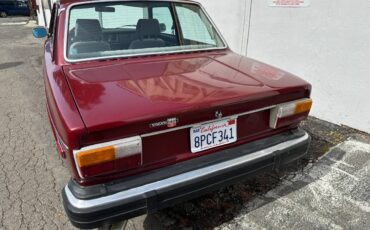 Volvo-142s-1974-7