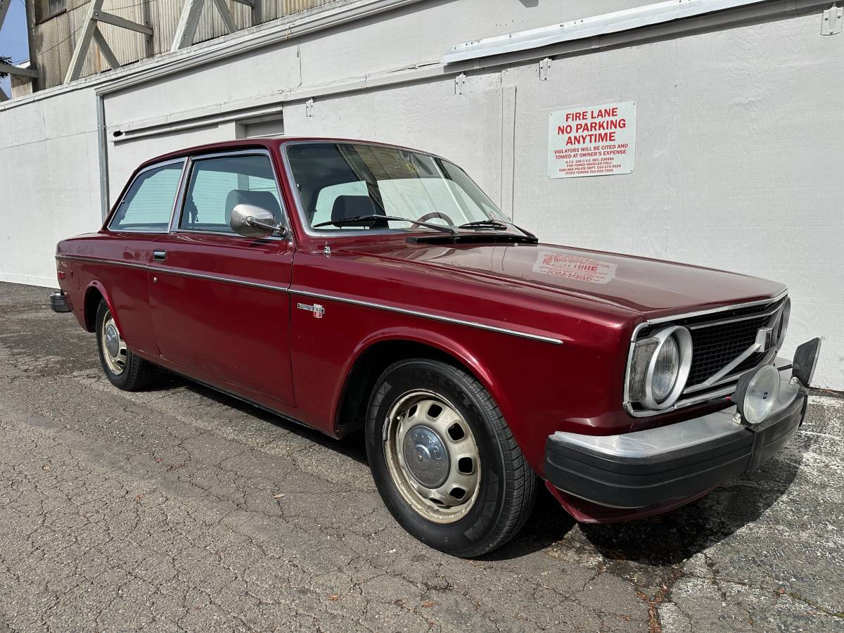 Volvo-142s-1974
