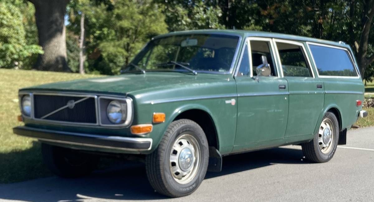 Volvo-145s-1972-green-1
