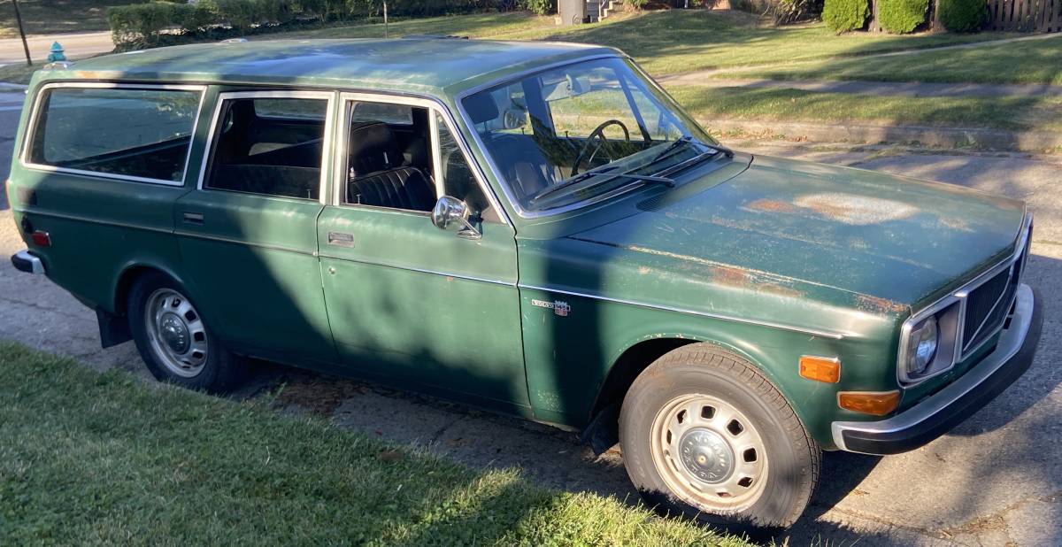 Volvo-145s-1972-green-11