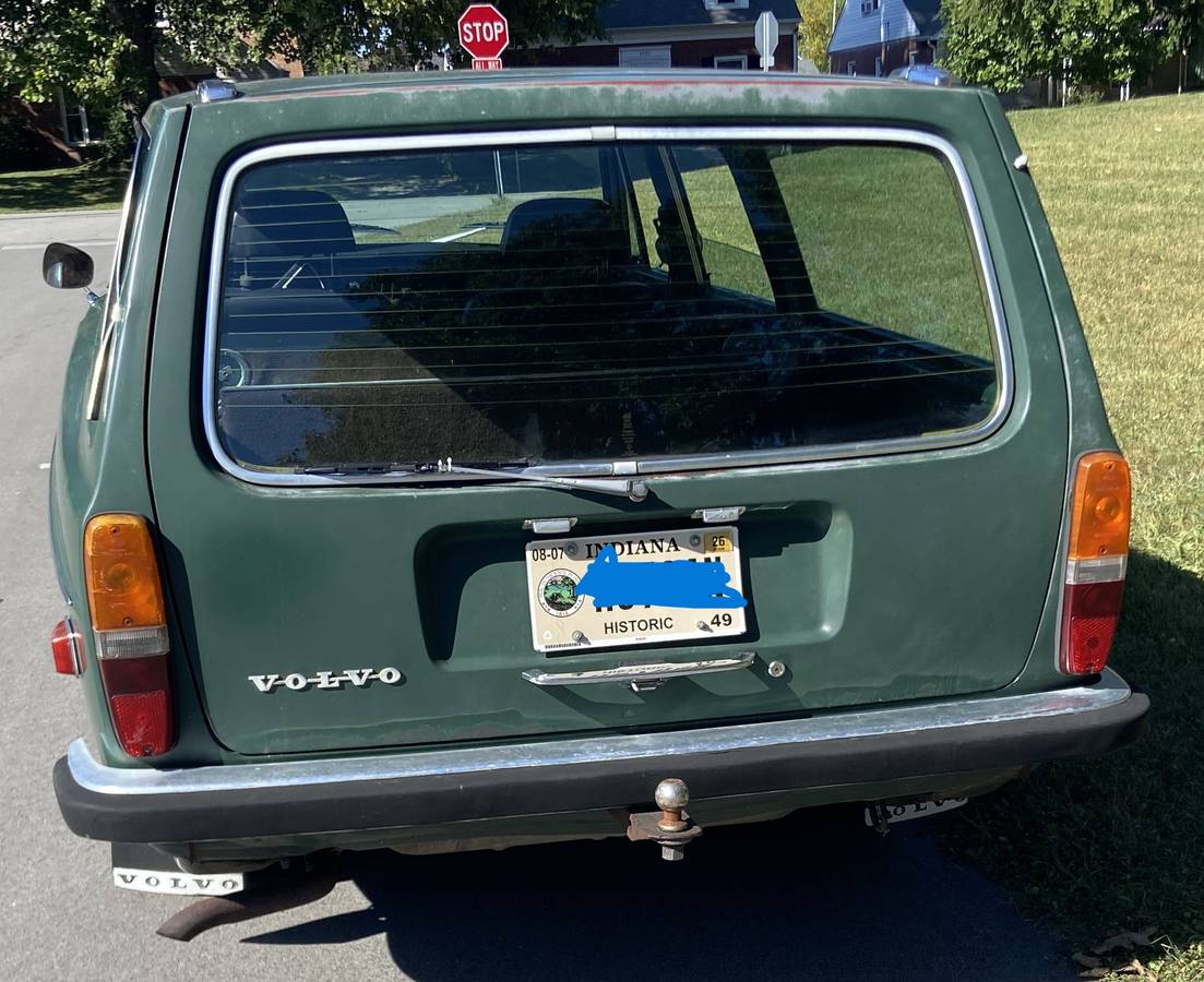 Volvo-145s-1972-green-2