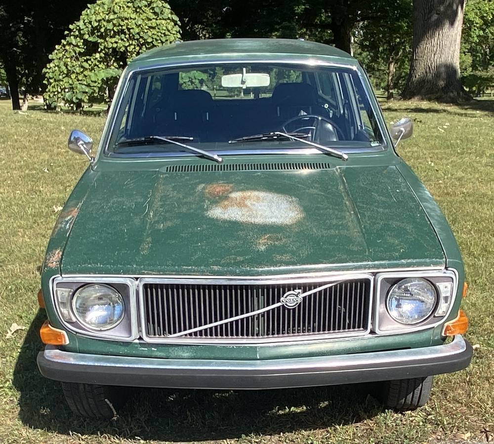 Volvo-145s-1972-green-3