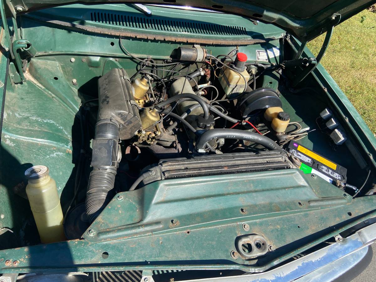 Volvo-145s-1972-green-4