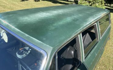 Volvo-145s-1972-green-6