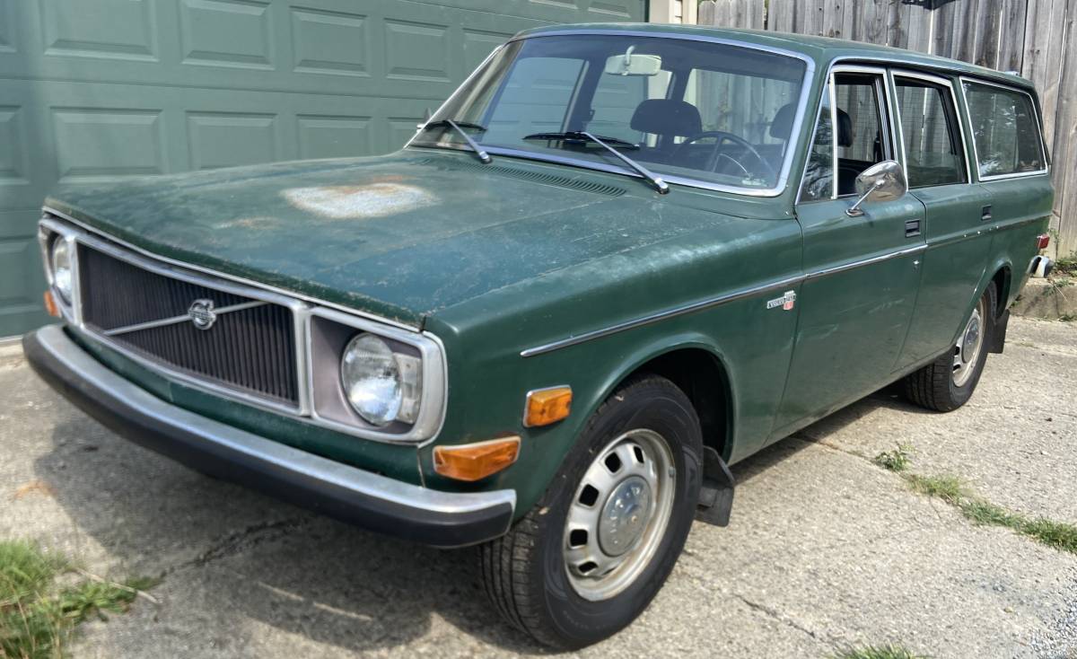 Volvo-145s-1972-green