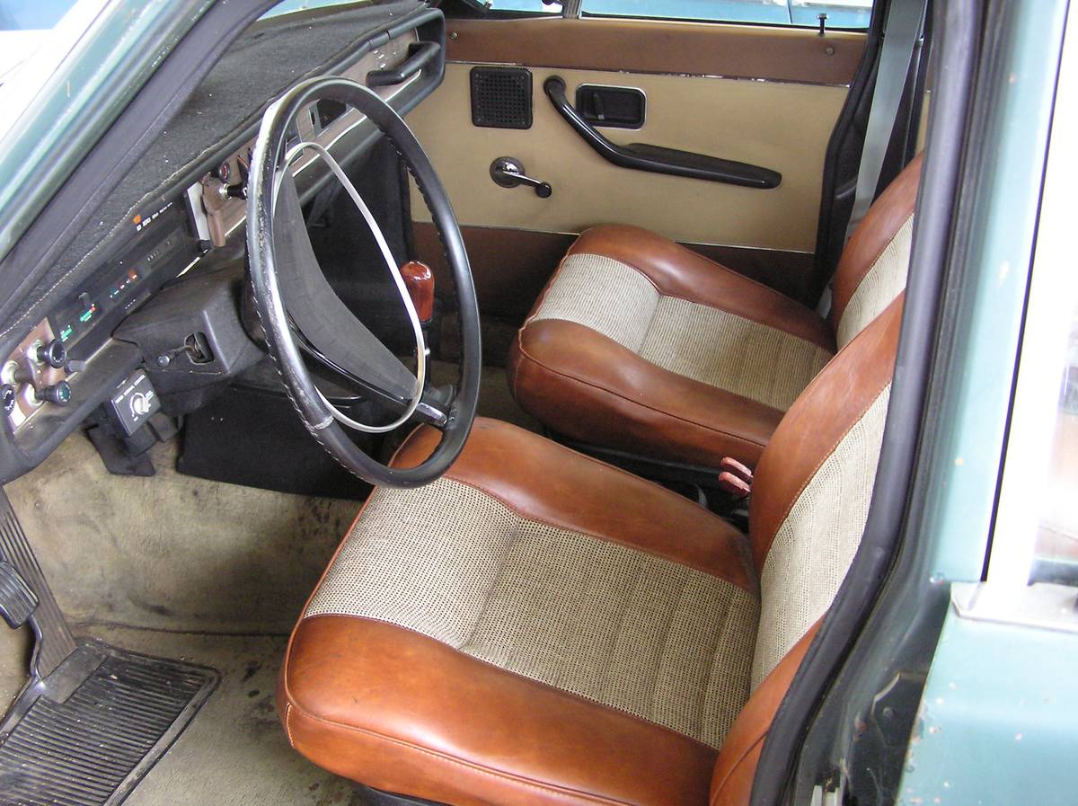 Volvo-164-1970-green-1