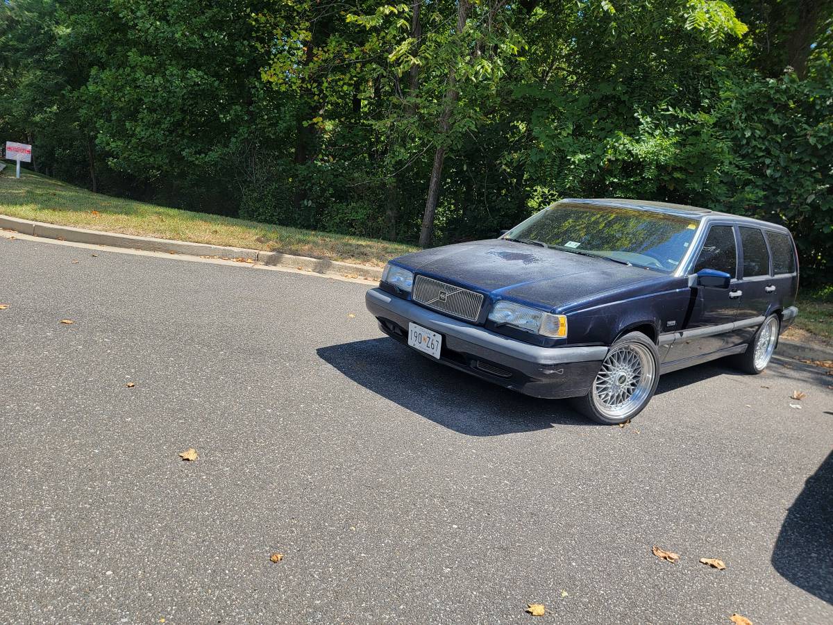Volvo-1994-blue-1