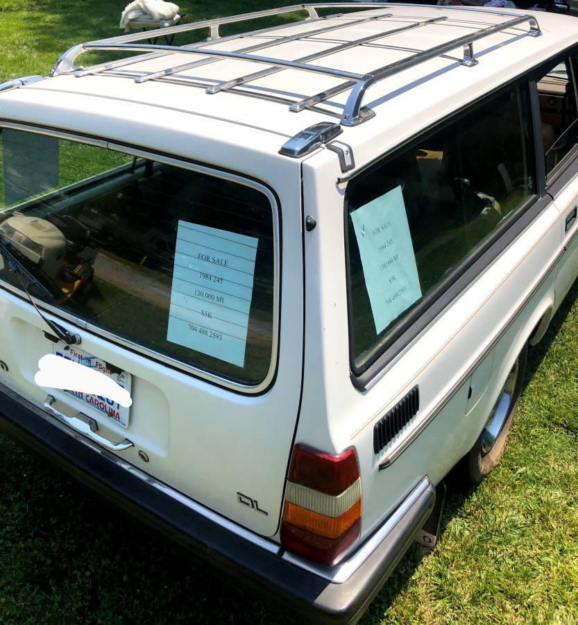 Volvo-240-1984-white-2