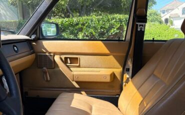 Volvo-240-1987-11