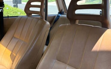 Volvo-240-1987-12