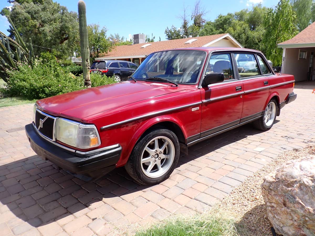 Volvo-240-1987-16