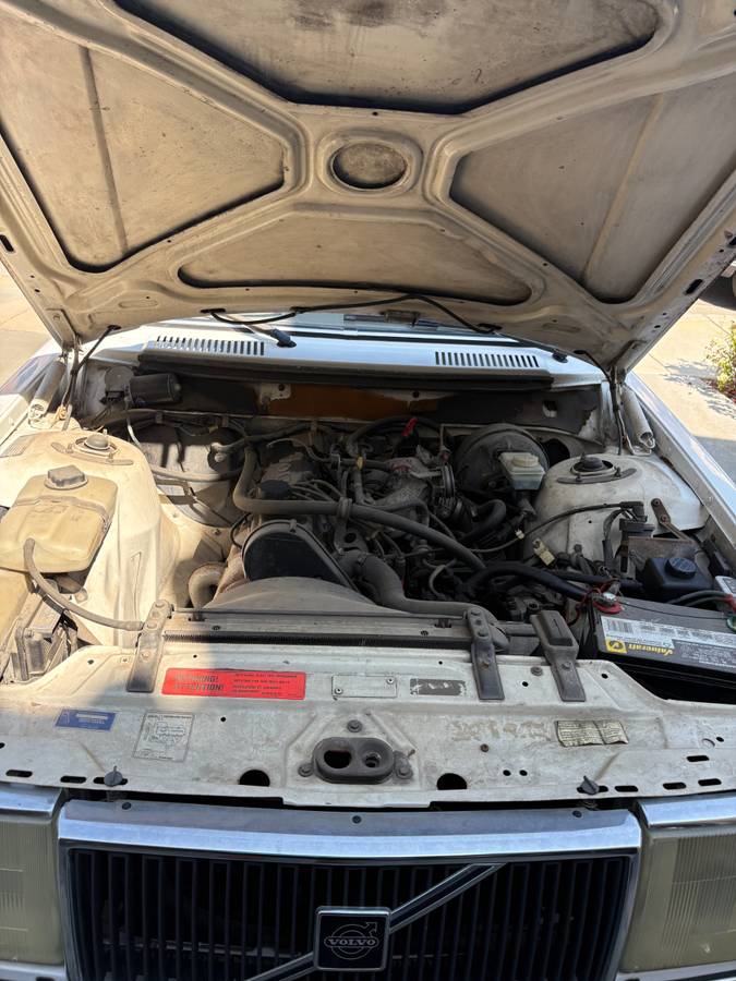 Volvo-240-1987-18