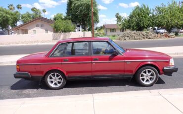 Volvo-240-1987-4