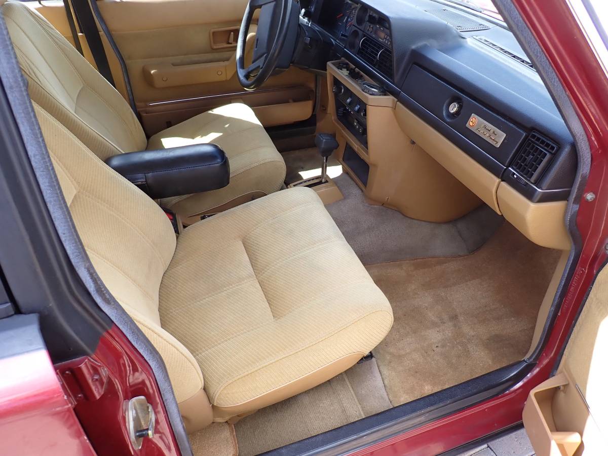 Volvo-240-1987-5
