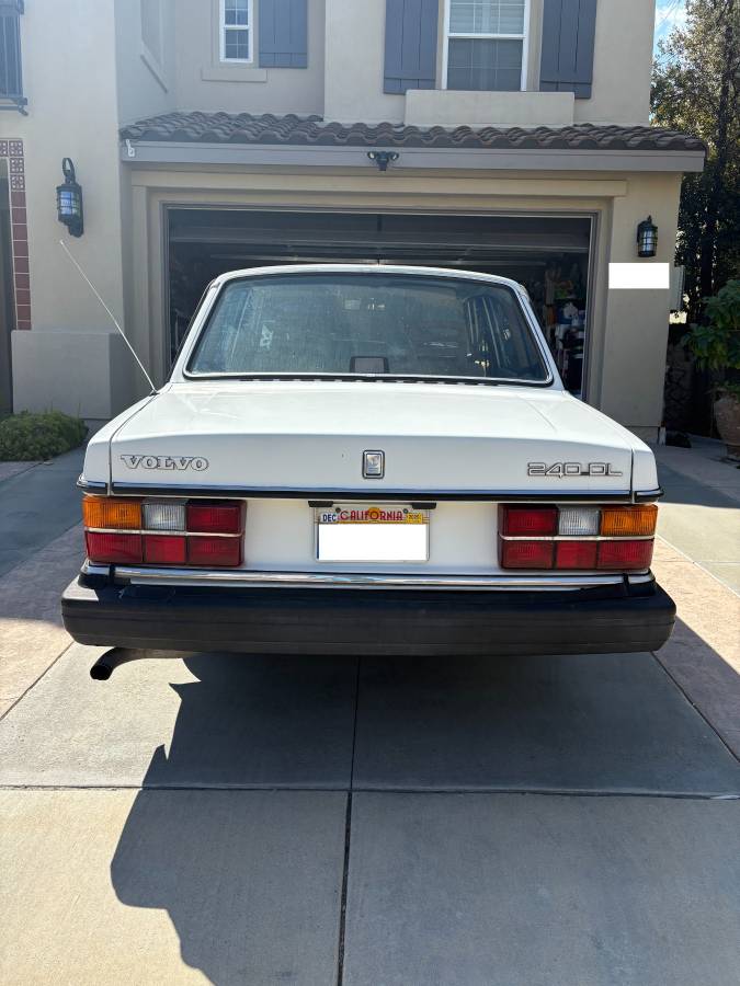 Volvo-240-1987-5